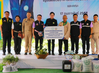 ลงพื้นที่ตรวจเยี่ยมและติดตามการดำเนินงานของศูนย์เรียนรู้การปลูกส้มโอทับทิมสยามบ้านแสงวิมานตำบลคลองน้อย อำเภอปากพนัง จังหวัดนครศรีธรรมราช โดยนายชวกิจจ์ สุวรรณคีรี รองผู้ว่าราชการจังหวัดนครศรีธรรมราช กล่าวต้อนรับพร้อมนายวิศิษฐ์ ศรีสุวรรณ์ อธิบดีกรมส่งเสริม ... พารามิเตอร์รูปภาพ 40